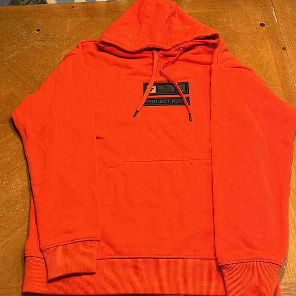 Men’s Under Armour Project Rock Vet’s Day Heavyweight Hoodie Orange Size Medium - Picture 2 of 7